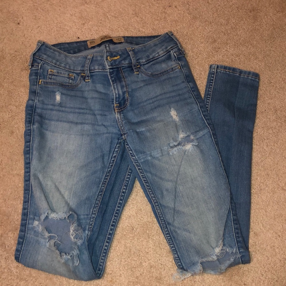 Low rise distressed Hollister jeans